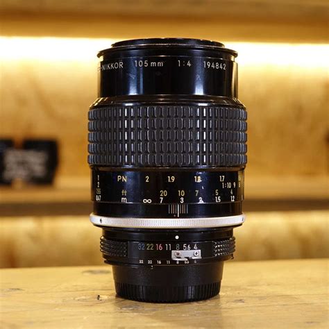 Used Nikon MF Nikkor 105mm f4 Micro Ai Macro Lens