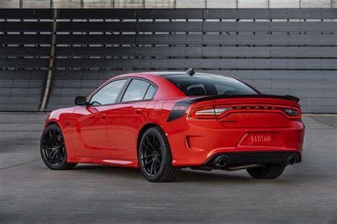 You Should Skip The 2021 Dodge Charger For This Discontinued Model