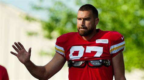 Chiefs' Travis Kelce throws a punch at teammate as tempers flare during training camp | Fox News