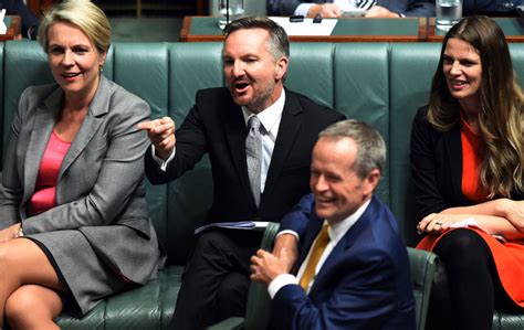 Bernard Keane: game theory says Labor should disrupt parliament - Crikey