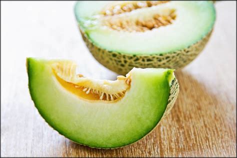 11 Amazing Health Benefits Of Honeydew Melon Juice – JUICIFY