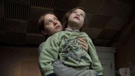 Review: ‘Room,’ Mother and Child in 100 Square Feet - The New York Times