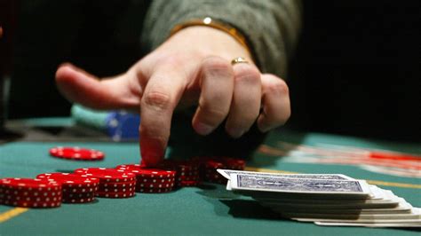 How To Play Online Poker: 4 Tips For Beginners | The Action Network