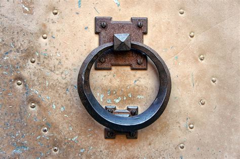 Old Metal Door Knocker Free Stock Photo - Public Domain Pictures