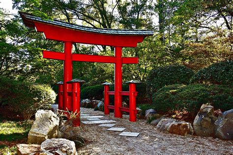 Japanese Garden Gate | Birmingham botanical gardens, Japanese garden, Amazing gardens