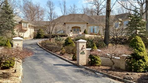 Iconic 'Sopranos' house in NJ hits the market for $3.4M | 6sqft