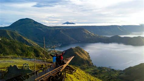 9 Stunning Places You Absolutely Must Visit At Lake Toba