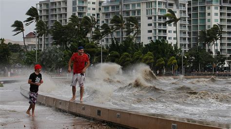 Cairns weather: Latest updates on Cyclone Jasper from Bureau of Meteorology | NT News