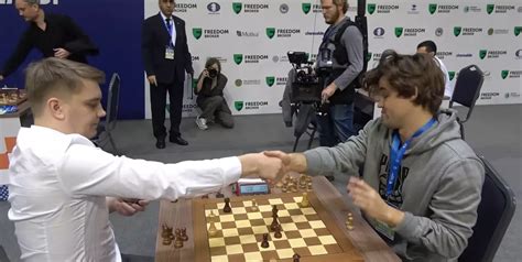 Magnus Carlsen arrives late for chess game and still beats opponent ...