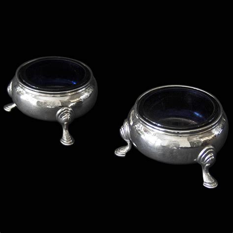 Pair of Victorian Sterling Silver Salt Cellars – Silverman London