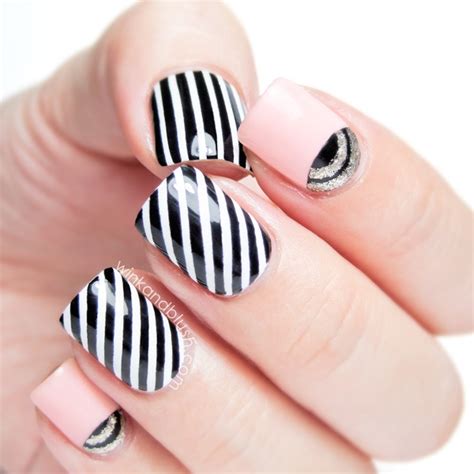 17 Fabulous Striped Nail Art Ideas - Pretty Designs