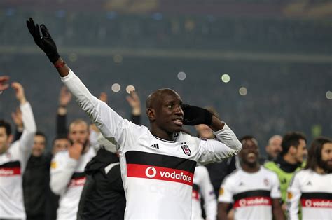 Former Beşiktaş, Başakşehir striker Demba Ba hangs up his boots | Daily Sabah