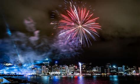 New Years Eve Fireworks over Wellington - Ed O'Keeffe Photography