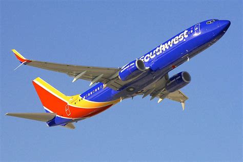 N8529Z Southwest Airlines Boeing 737 800 departing Baltimore Washington ...