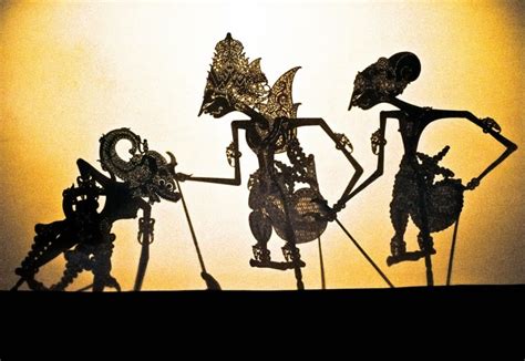 Melihat Lebih Dalam Sejarah Kesenian Wayang Kulit