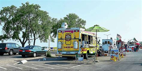 New Haven Food Truck Festival parks on Long Wharf this weekend