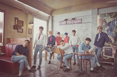 Image - EXO Love Me Right ~romantic universe~ promotional photo.png ...