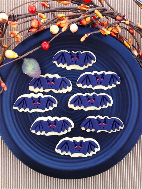 Adorable Bat Sugar Cookies for Halloween | Bat Cookie Recipe