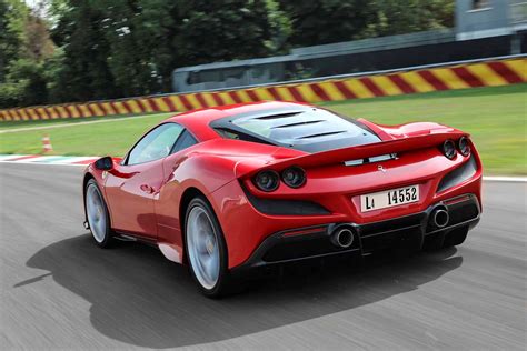 Ferrari F8 Tributo Coupe Review (2022) | Parkers