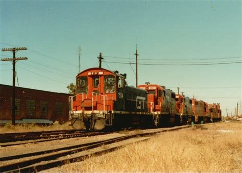 Eddie's Rail Fan Page: Grand Trunk Western Railroad locomotives leaving ...