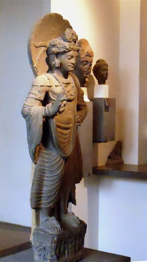 Megas Alexandros: Indo-Greek art or the influence of Hellenism on ...