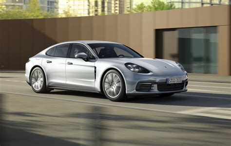 2017 Porsche Panamera base model revealed, gets new V6 twin-turbo ...