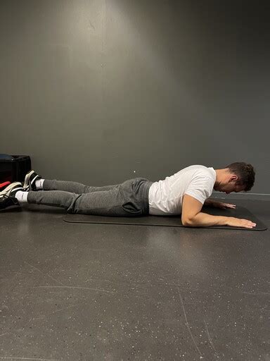 9 Best Rectus Abdominis Stretches To Reduce Tightness