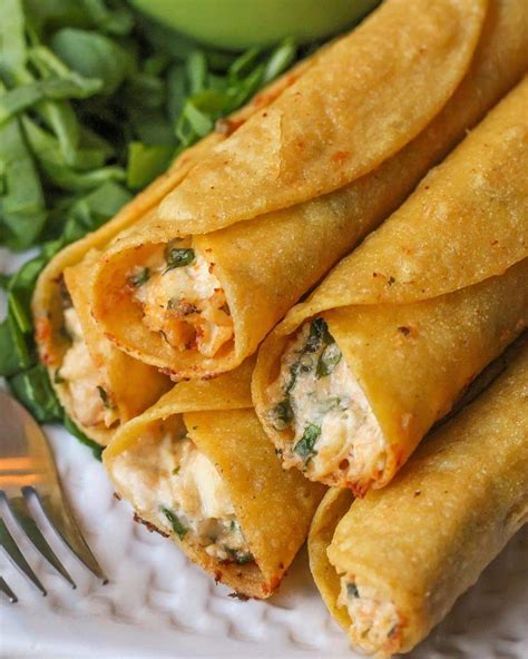 Best Chicken Taquitos Recipe (+VIDEO) | Lil' Luna