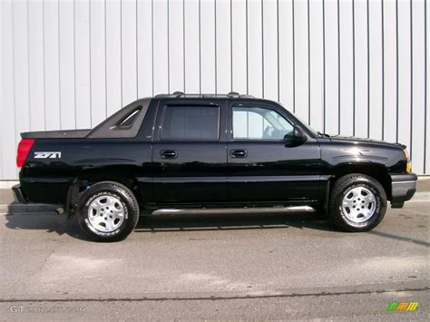 2006 Black Chevrolet Avalanche Z71 4x4 #1085730 Photo #2 | GTCarLot.com - Car Color Galleries