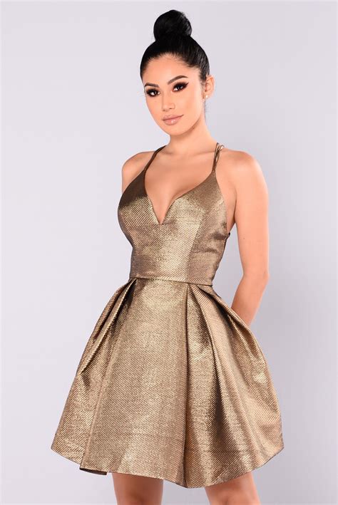 Steal The Show Metallic Dress - Bronze | Metallic dress, Gold pleated dress, Gold cocktail dress