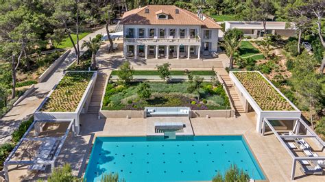 Large villas in Majorca | Luxury Villas | A&K Villas