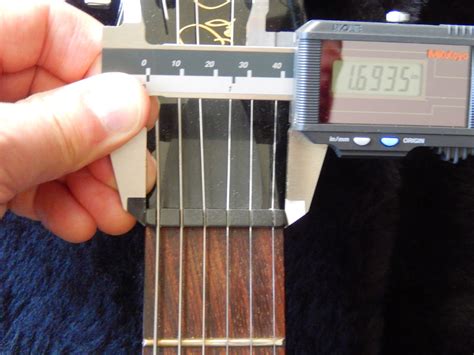 Guitar Snob: Guitar Nuts - measurement confusion?