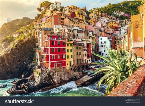 Riomaggiore Sunset Cinque Terre National Park Stock Photo 258129917 | Shutterstock