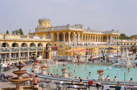 9 facts about Széchenyi Bath you may not know - Daily News Hungary