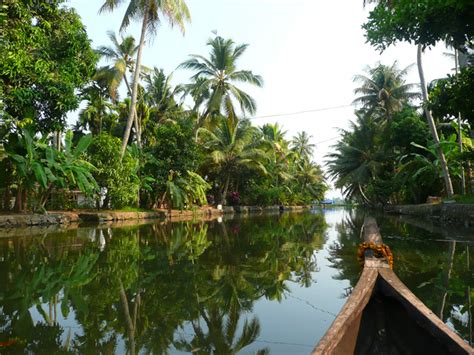 Alleppey Backwaters Kerala - Experience of a lifetime!