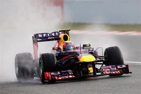 Red Bull RB9 F1 car slowest on straight