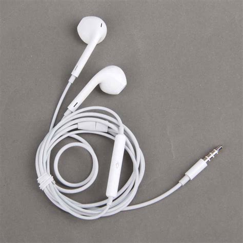 iPhone 7 Will Not Support Your Headphones | 6AM