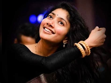 Sai Pallavi Talks On How Her Pimples Made Her Insecure - Gulte Sai Pallavi