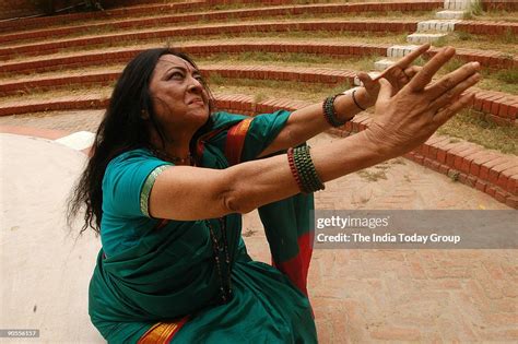 Renowned Bharatanatyam Dancer Yamini Krishnamurthy displaying some ...