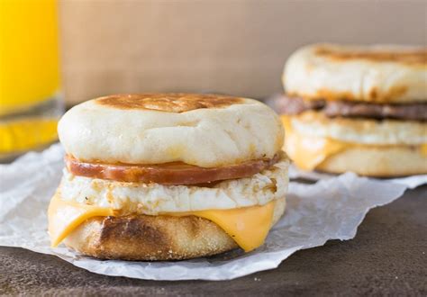 Este jueves 18 de noviembre McDonald’s venderá el Egg McMuffin por 63 ...