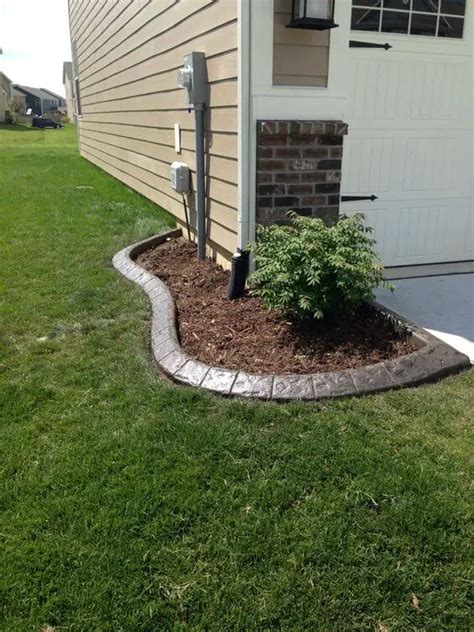 30 Creative Decorative Landscape Curbing Ideas