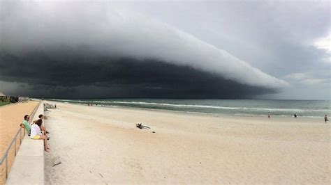 Shelf Clouds: The Science Behind Social Media's Most Popular Cloud | The Weather Channel