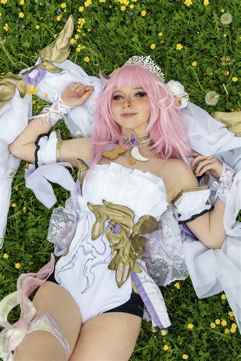 My Herrscher Elysia Cosplay! (ft. some peacocks :)) : r/houkai3rd