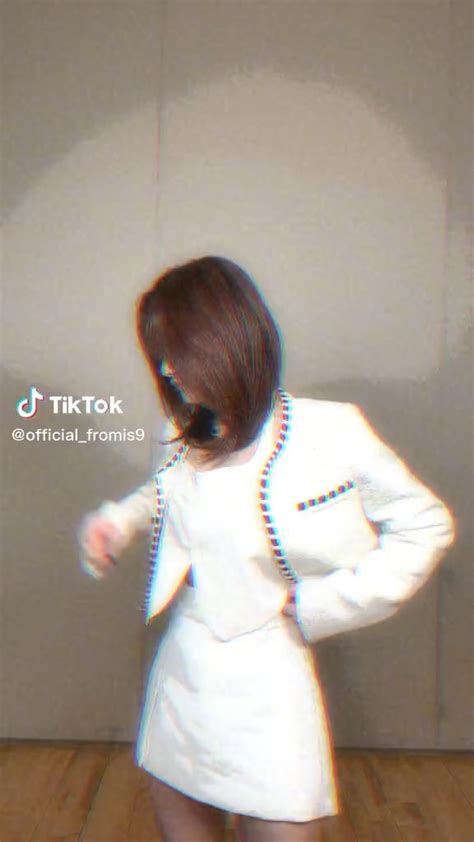 221203 Seoyeon TikTok Update : r/Fromis