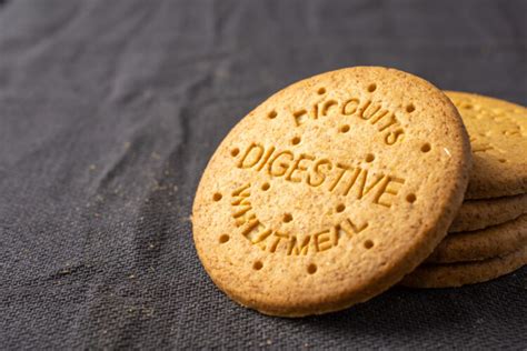 Digestive Biscuit vs. Graham Cracker - Foods Guy