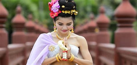 10 popular Thai Customs