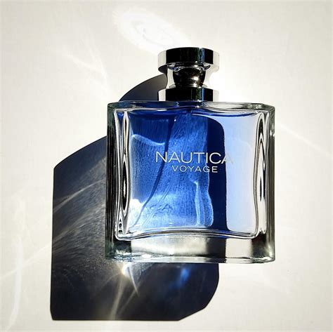 Nautica Voyage Nautica cologne - a fragrance for men 2006