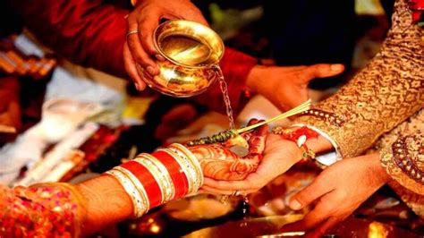 Can Scheduled Tribe Couple Take Divorce under Hindu Marriage Act? - Law Trend