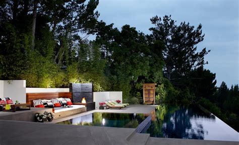 Hollywood Hills Infinity Pool and Terraces by Barry Beer Design ...