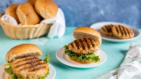 Super Healthy Tuna Burgers With Lemon Garlic Mayonnaise Recipe - Food.com